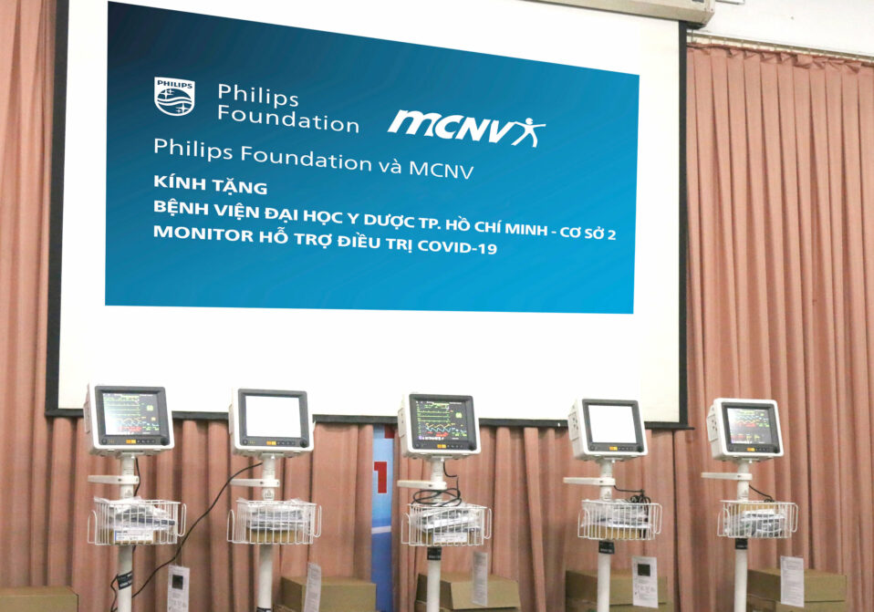 50 patient monitors donated to designated COVID-19 hospitals in Vietnam