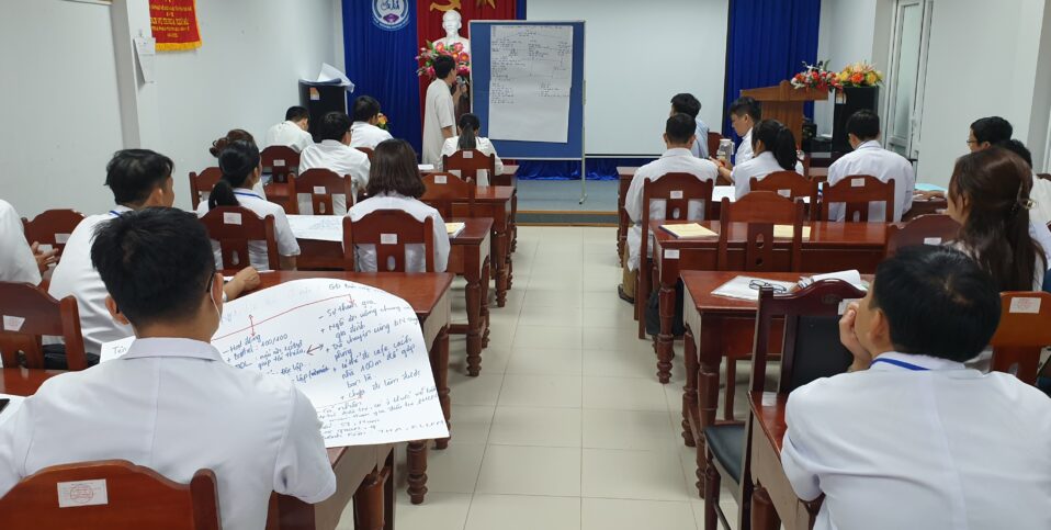 Đào tạo kỹ thuật chuyên môn cho bác sĩ về phục hồi chức năng đột quỵ não